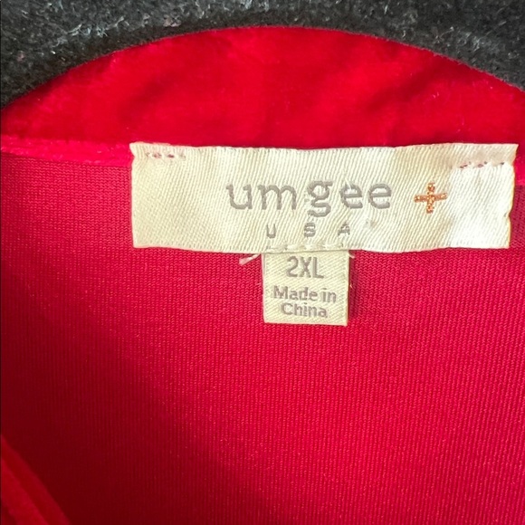 Umgee Sz 2XL Like New Deep Red Velvet Long Sleeve Button Down Shirt - Picture 3 of 8